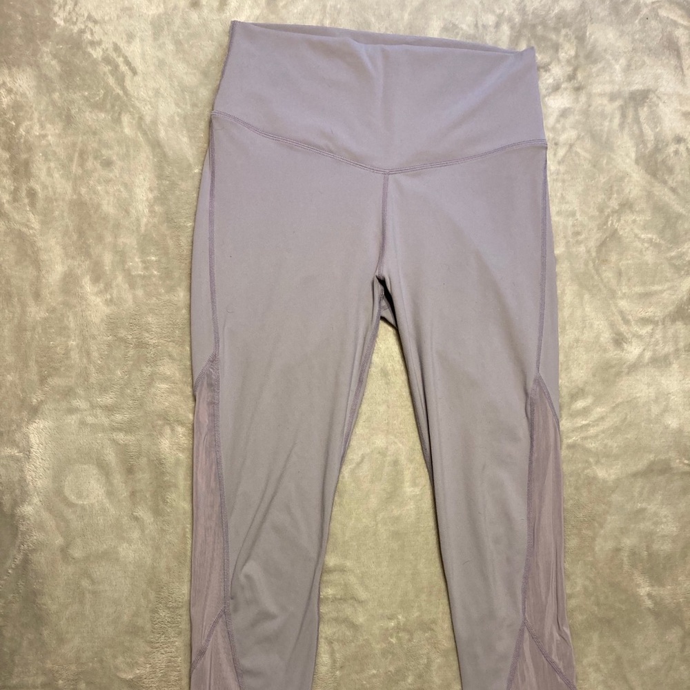 Pastel purple leggings!
